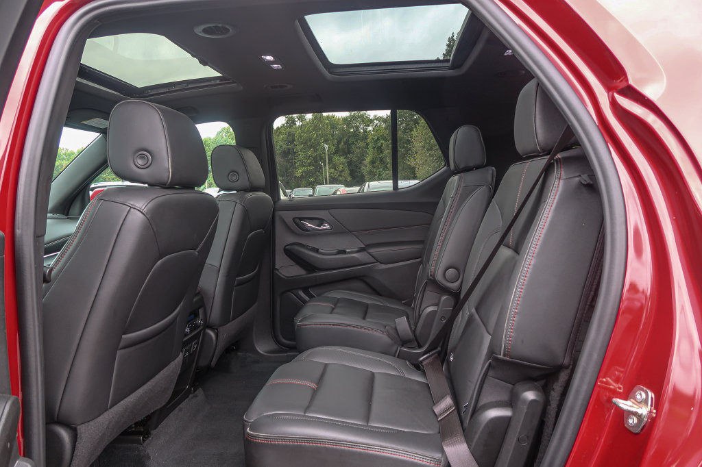 Used 2023 Chevrolet Traverse RS AWD/4WD image 23