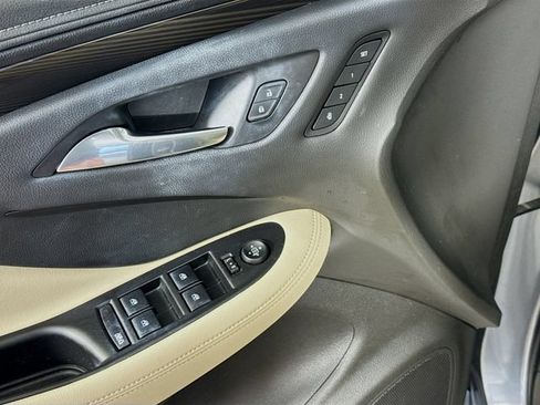 Used 2020 Buick Envision Essence w/ Experience Buick Package FWD image 22
