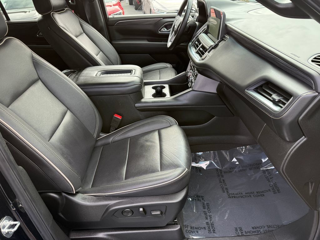 Used 2024 GMC Yukon SLT AWD/4WD image 15