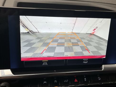 Used 2024 Chevrolet Silverado 1500 LT image 6