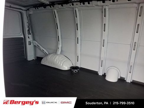 New 2026 GMC Savana 2500 RWD image 5