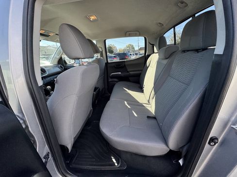 Used 2016 Toyota Tacoma SR5 w/ SR5 Appearance Package (SN) image 58