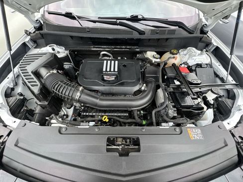 Used 2024 Cadillac XT6 Luxury w/ LPO, Floor Liner Package AWD/4WD image 27