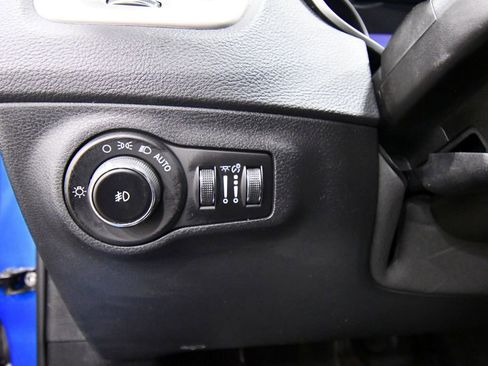 Used 2018 Jeep Compass Latitude w/ Popular Equipment Group AWD/4WD image 19