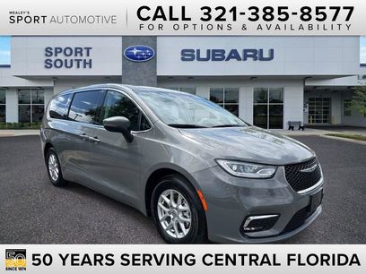 Used 2023 Chrysler Pacifica Touring-L