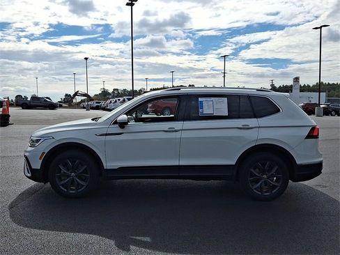 Used 2022 Volkswagen Tiguan SE image 7