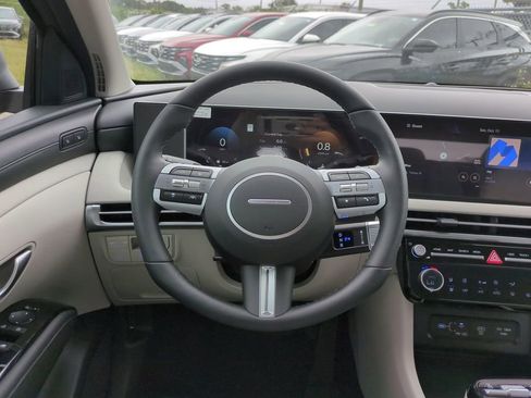 New 2026 Hyundai Tucson Limited image 15