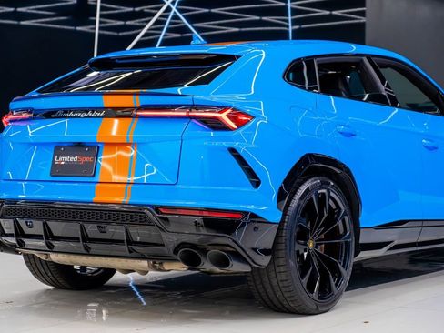 Used 2022 Lamborghini Urus image 16