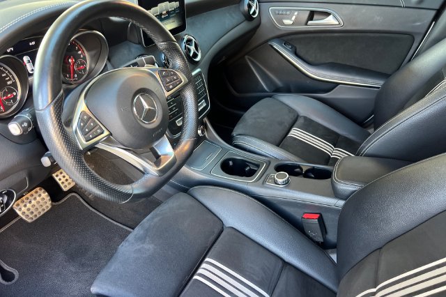 Used 2018 Mercedes-Benz CLA 250 image 12