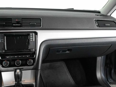 Used 2019 Volkswagen Passat 2.0T Wolfsburg FWD image 14