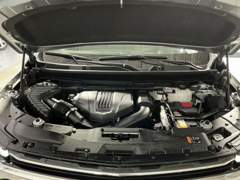Used 2024 Chevrolet Traverse LT w/ LPO, Floor Liner Package FWD image 27