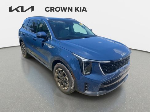 Certified 2025 Kia Sorento S w/ Panoramic Sunroof Package FWD image 4