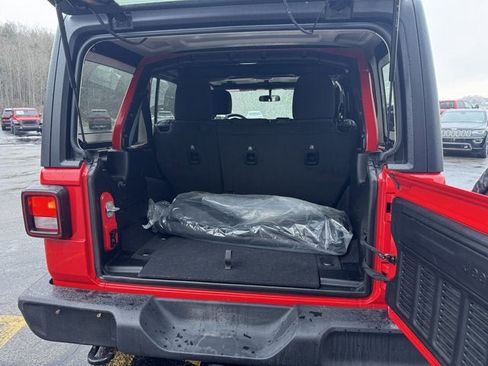 Used 2021 Jeep Wrangler Unlimited Sport image 4