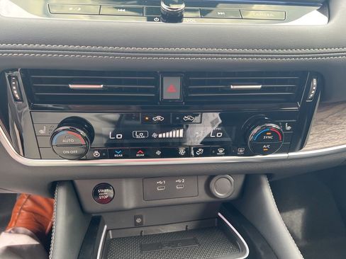 New 2026 Nissan Rogue Platinum w/ Platinum Premium Package image 19