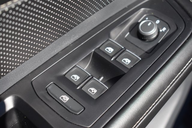 Used 2024 Volkswagen Atlas SE AWD/4WD image 21