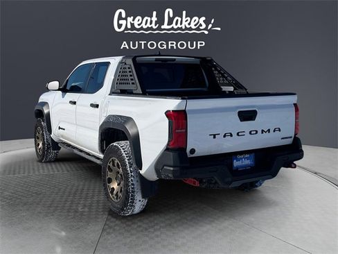 Used 2024 Toyota Tacoma Trailhunter image 3