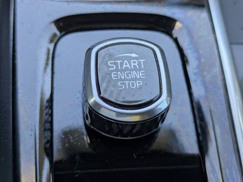 Used 2022 Volvo XC90 T5 Momentum w/ Protection Package Premier image 33