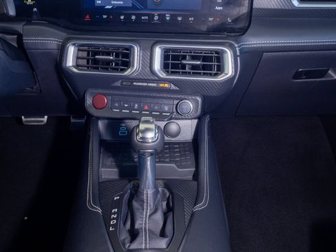 Used 2024 Ford Mustang Premium image 19