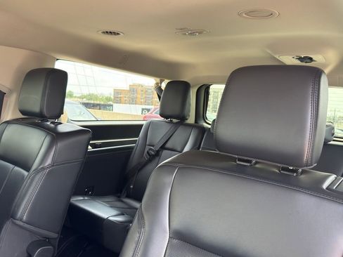 Used 2024 Ford Expedition Max XLT image 29