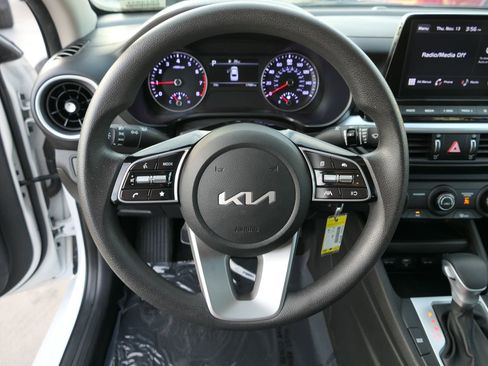 Used 2023 Kia Forte LXS image 17