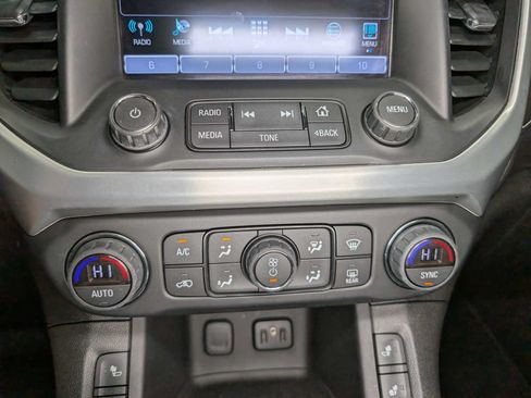 Used 2017 GMC Acadia SLT AWD/4WD image 33