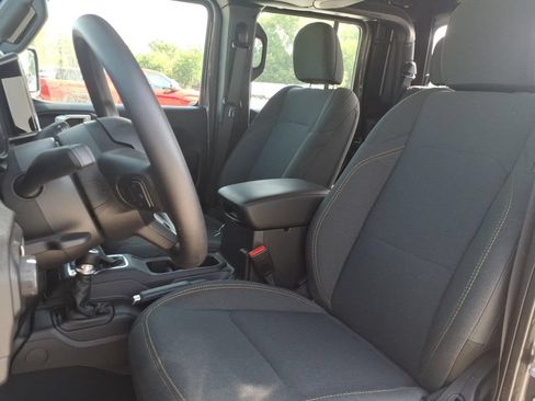 Used 2026 Jeep Gladiator Sport AWD/4WD image 22