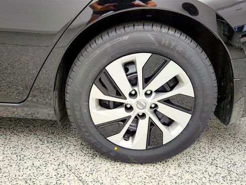 Used 2023 Nissan Altima 2.5 S FWD image 9