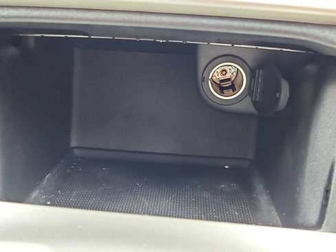 Used 2012 Jeep Grand Cherokee Overland AWD/4WD image 26