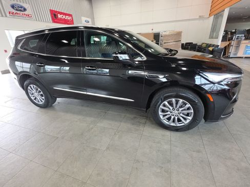 Used 2023 Buick Enclave Essence AWD/4WD image 6