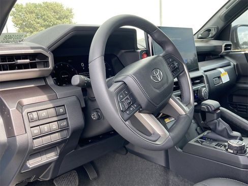 New 2025 Toyota 4Runner TRD Off-Road Premium image 9