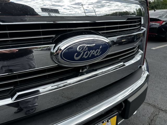 Used 2015 Ford F150 King Ranch w/ Equipment Group 601A Luxury AWD/4WD image 10