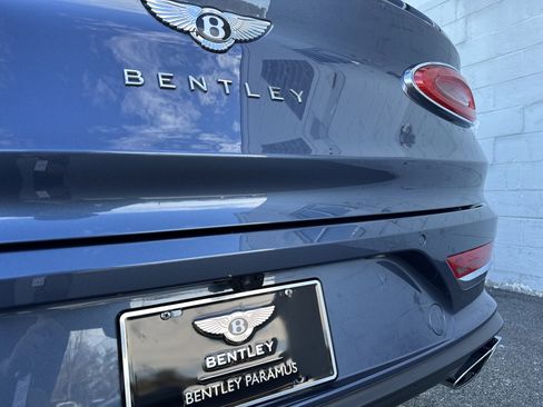 Used 2022 Bentley Bentayga V8 image 27