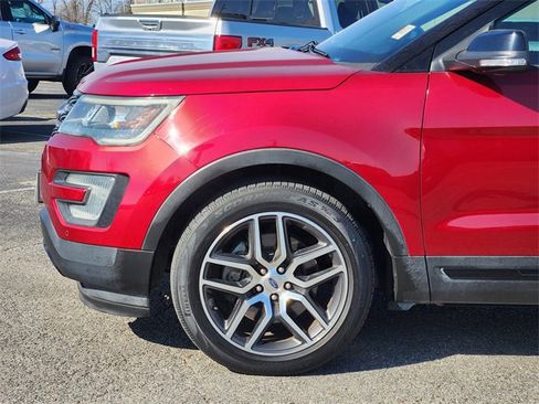 Used 2017 Ford Explorer Sport w/ Equipment Group 401A image 9