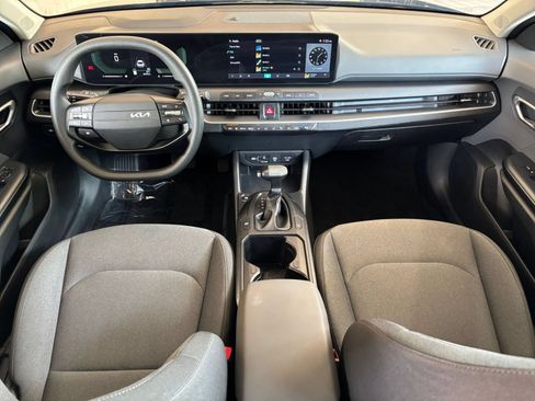 Used 2025 Kia K4 FWD image 31