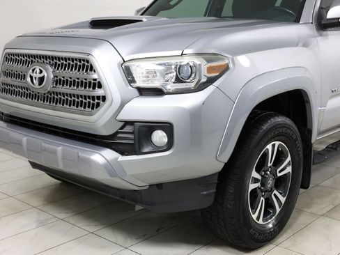 Used 2016 Toyota Tacoma TRD Sport w/ Towing Package RWD image 44