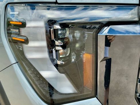 Used 2024 GMC Sierra 2500 Denali Ultimate w/ Max Trailering Package image 8