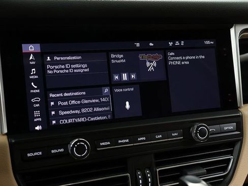 Used 2021 Porsche Macan image 19