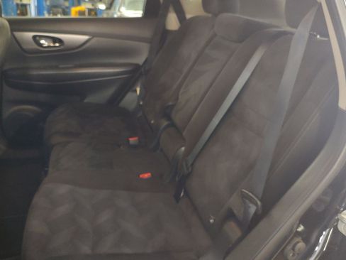 Used 2015 Nissan Rogue SV AWD/4WD image 19