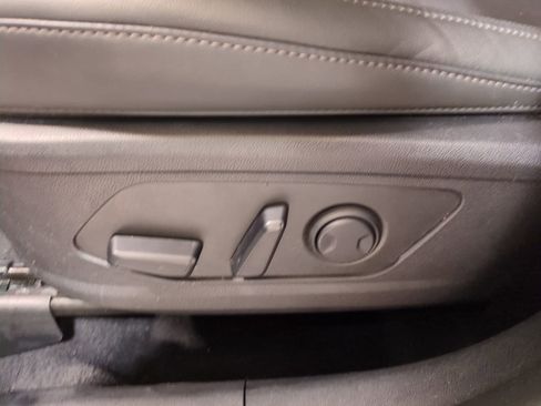 Certified 2025 Kia Sorento S image 18