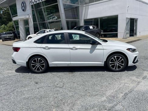 New 2025 Volkswagen Jetta Sport FWD image 2