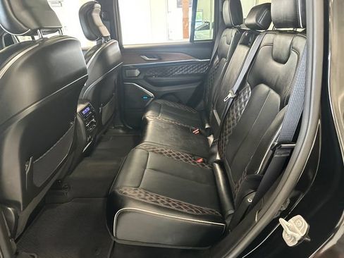 Used 2023 Jeep Grand Cherokee Summit AWD/4WD image 28