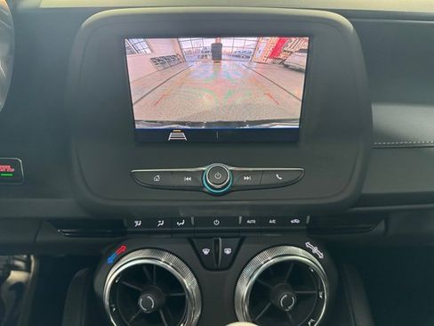 Used 2020 Chevrolet Camaro LT image 16