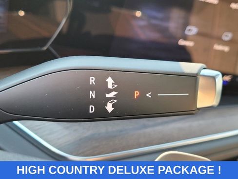 New 2026 Chevrolet Suburban High Country image 23