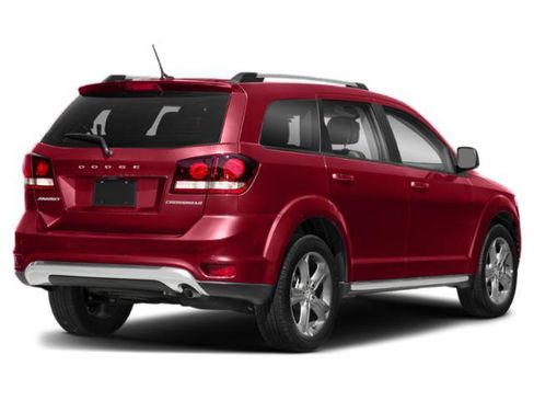 Used 2019 Dodge Journey SE FWD image 2