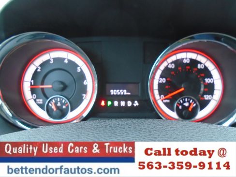 Used 2018 Dodge Grand Caravan SE w/ UConnect Hands-Free Group image 11