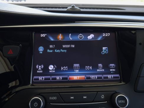 Used 2019 Buick Envision Essence FWD image 16