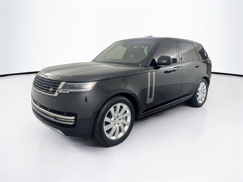 Certified 2025 Land Rover Range Rover SE image 1