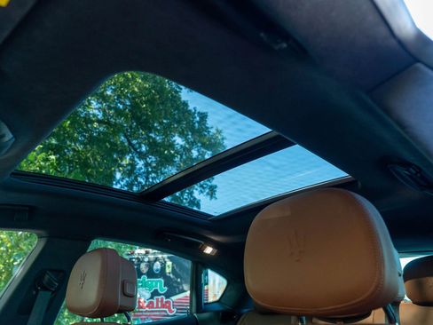 Used 2022 Maserati Levante GT image 29