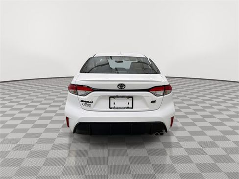 Used 2025 Toyota Corolla SE image 9