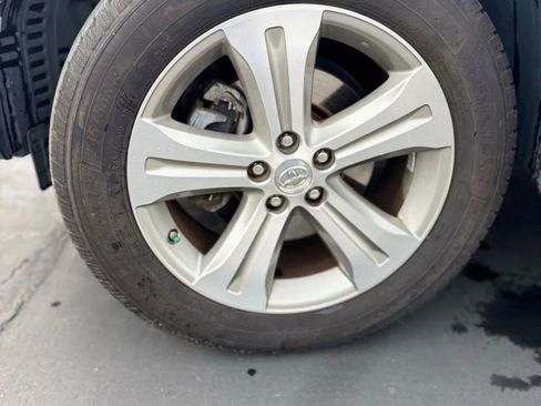 Used 2012 Toyota Highlander Limited image 25